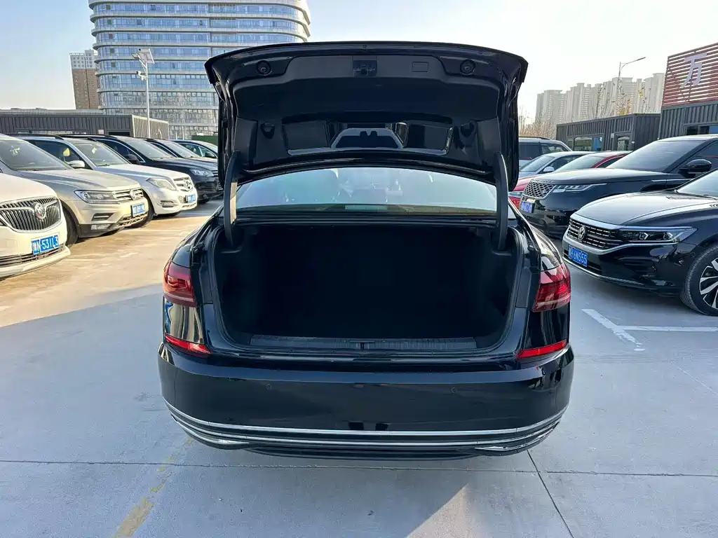 Volkswagen Passat — миниатюра 7