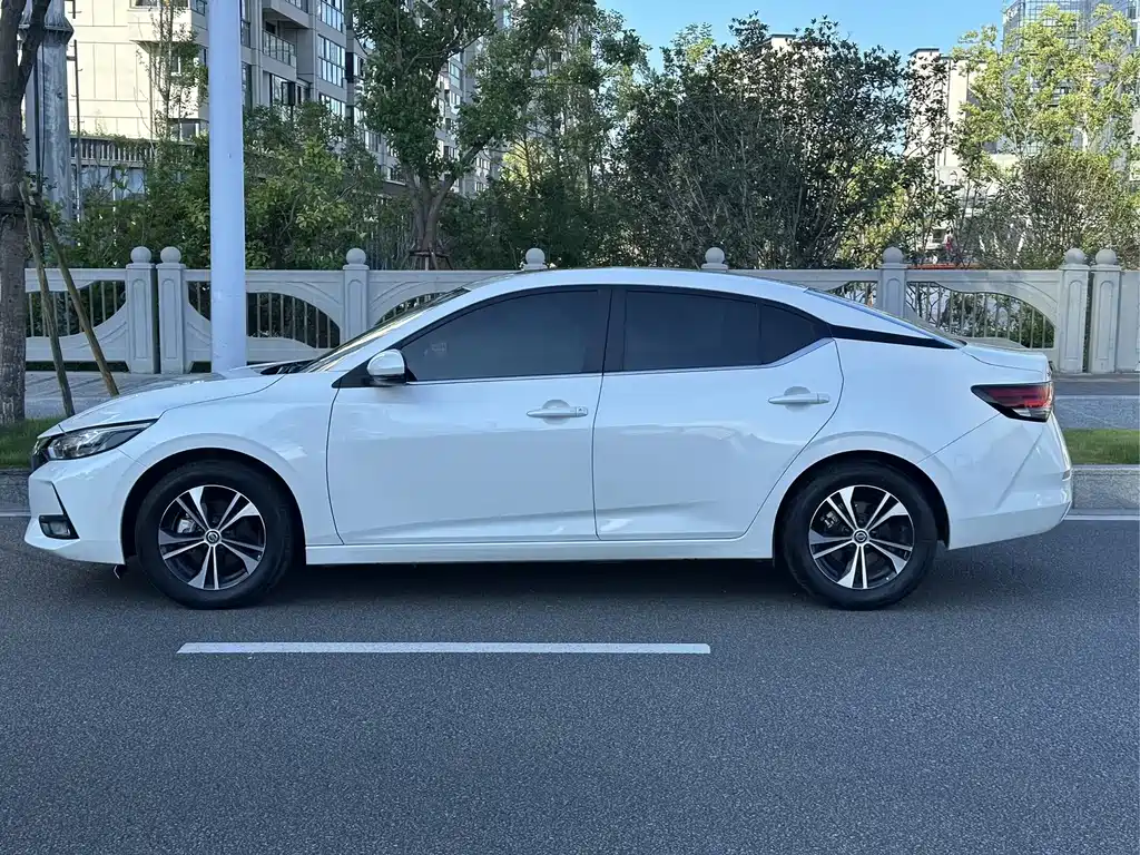 Nissan Sylphy — миниатюра 4