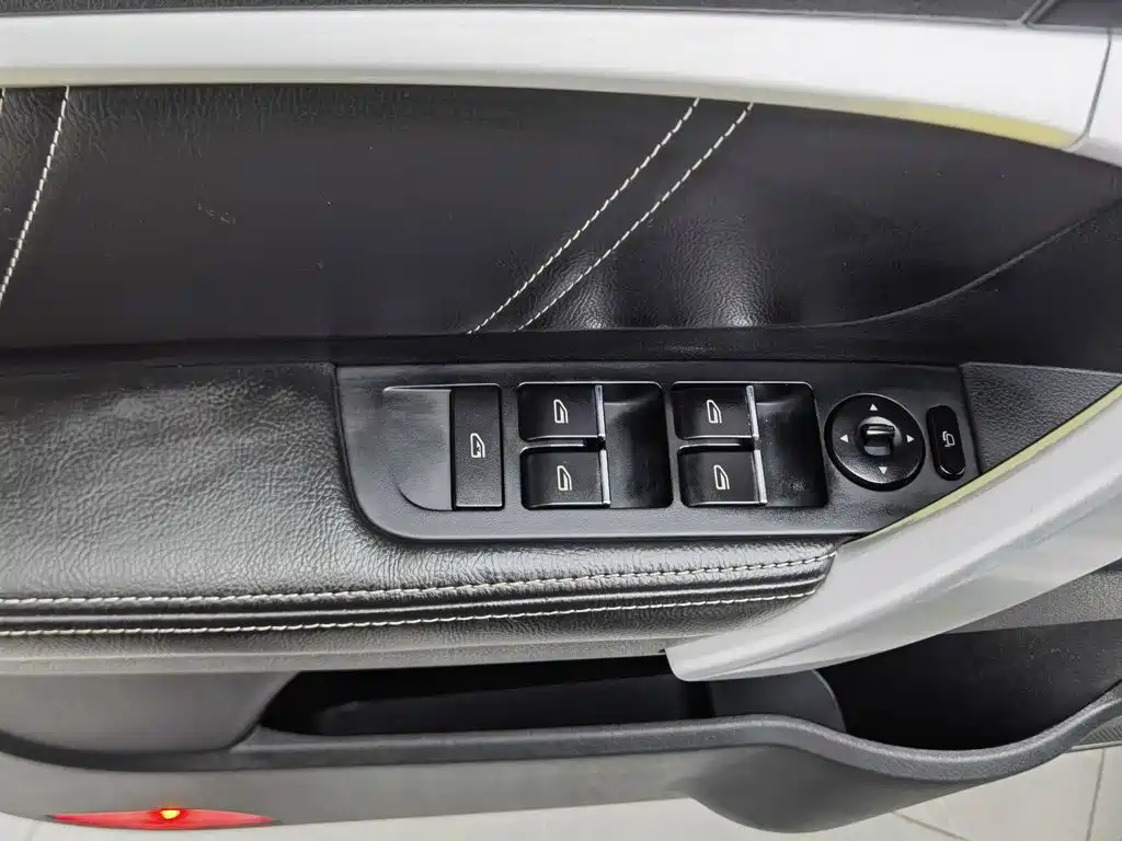 Geely Emgrand — миниатюра 9