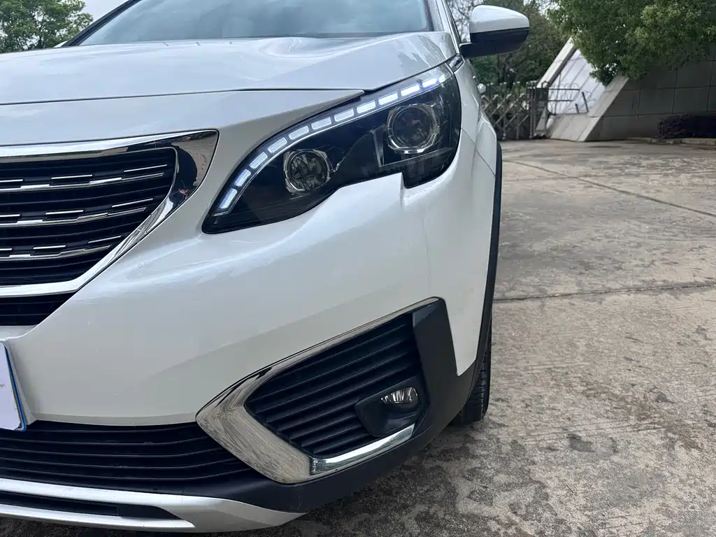 Peugeot 5008 — миниатюра 4