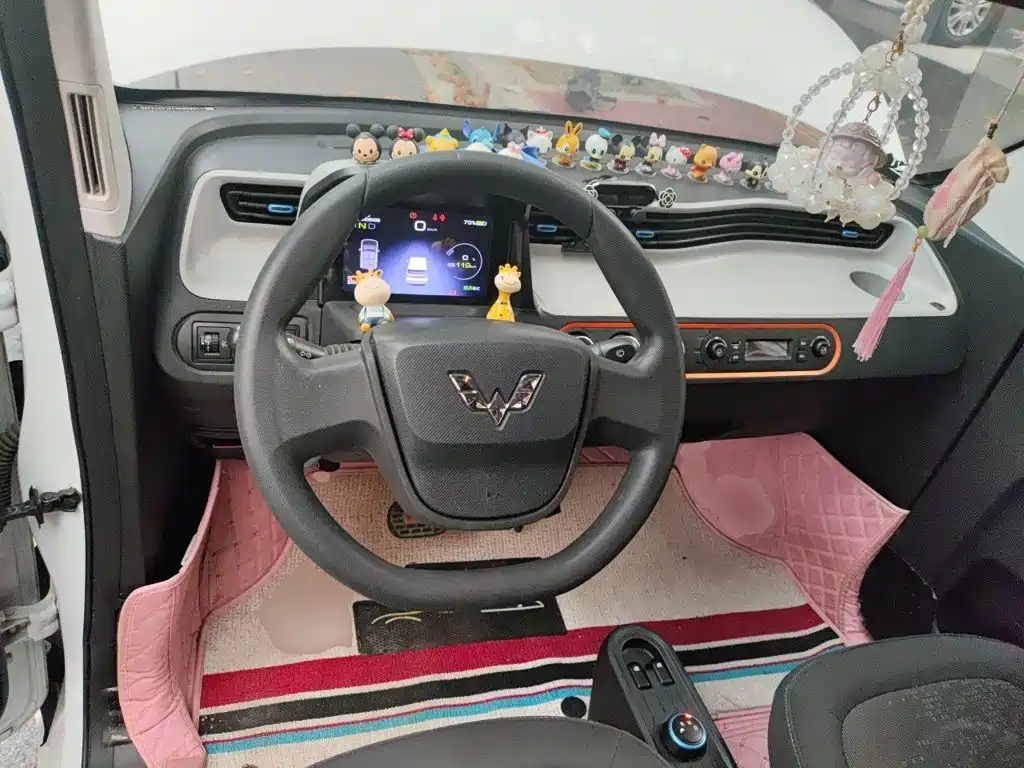 Wuling MINIEV — миниатюра 6