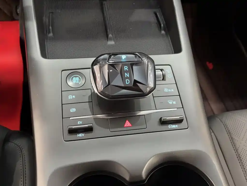 BYD Qin PLUS — миниатюра 8