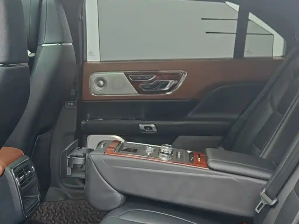 Lincoln Continental — миниатюра 11