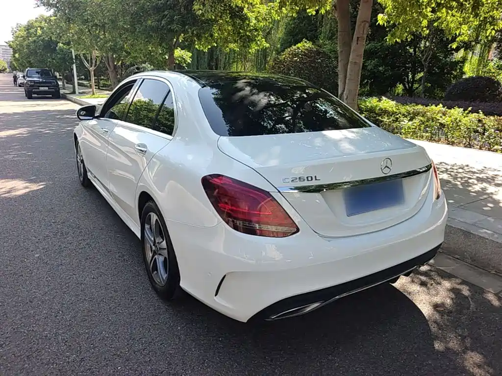 Mercedes-Benz C-Class — миниатюра 5
