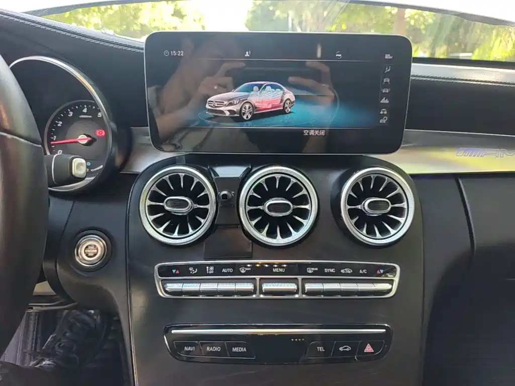 Mercedes-Benz C-Class — миниатюра 13