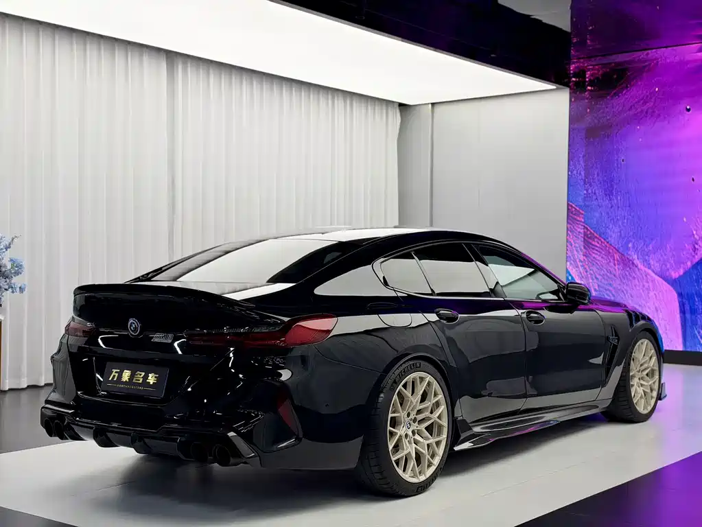 BMW M8 — миниатюра 18