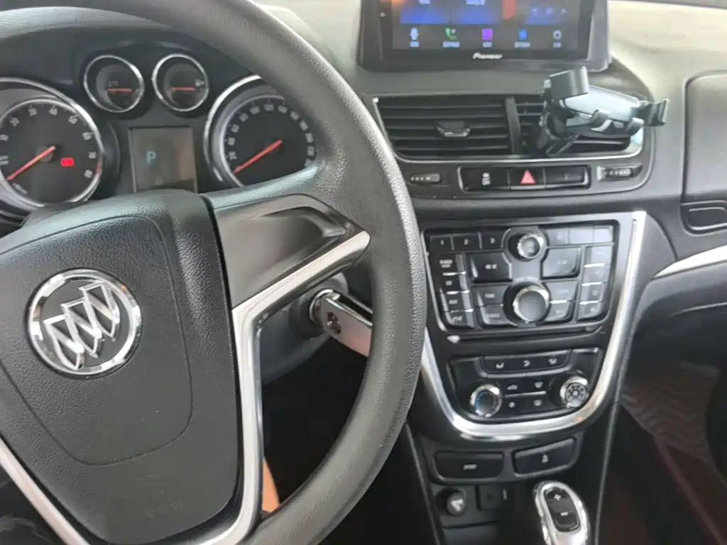 Buick Encore — миниатюра 10