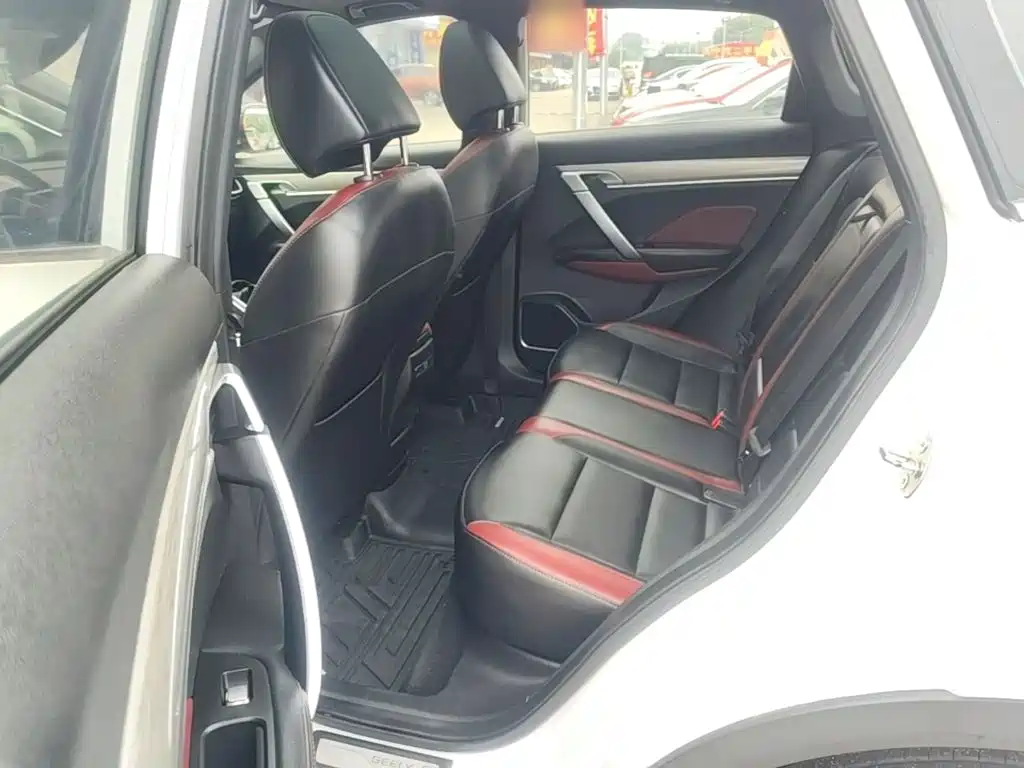 Geely Binyue — миниатюра 17