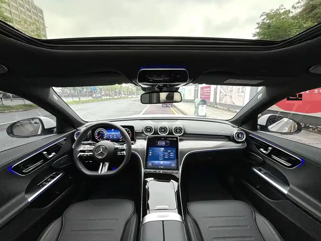Mercedes-Benz C-Class — миниатюра 4
