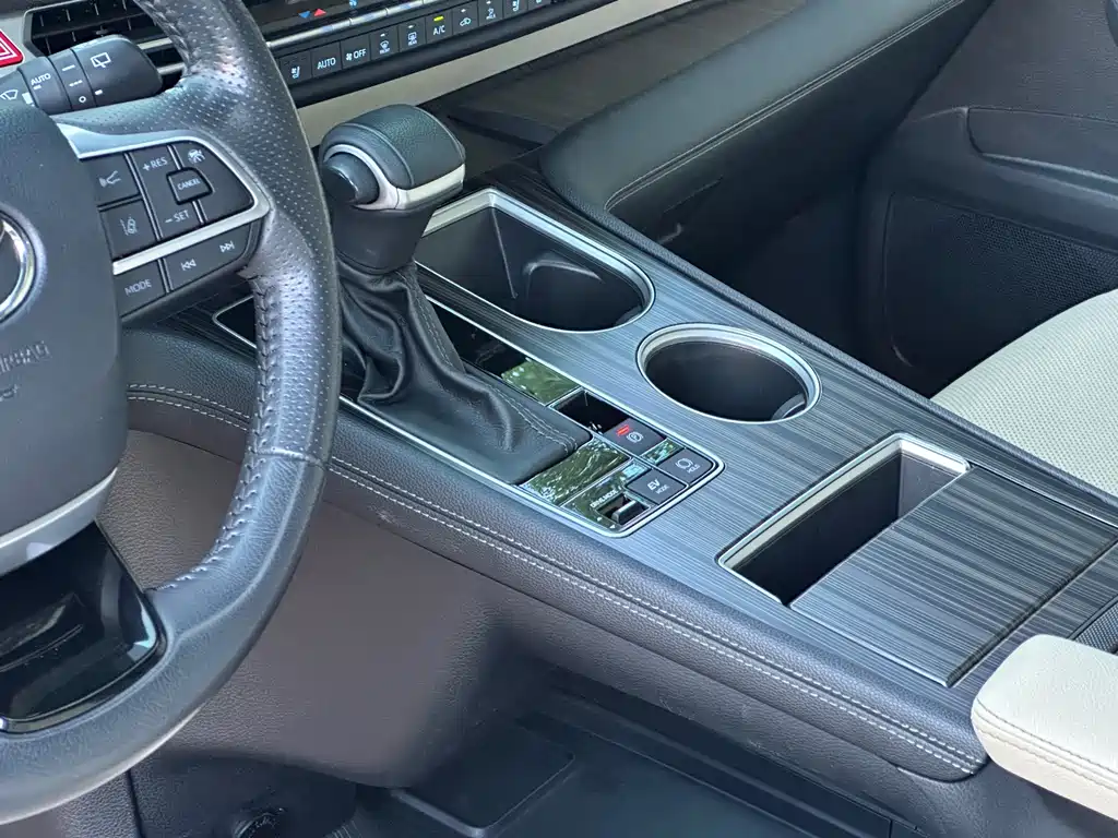 Toyota Sienna — миниатюра 12