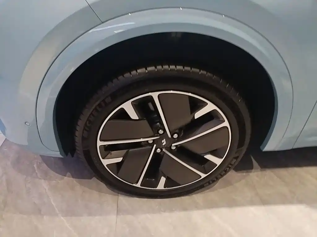 Li Auto Li L7 — миниатюра 23