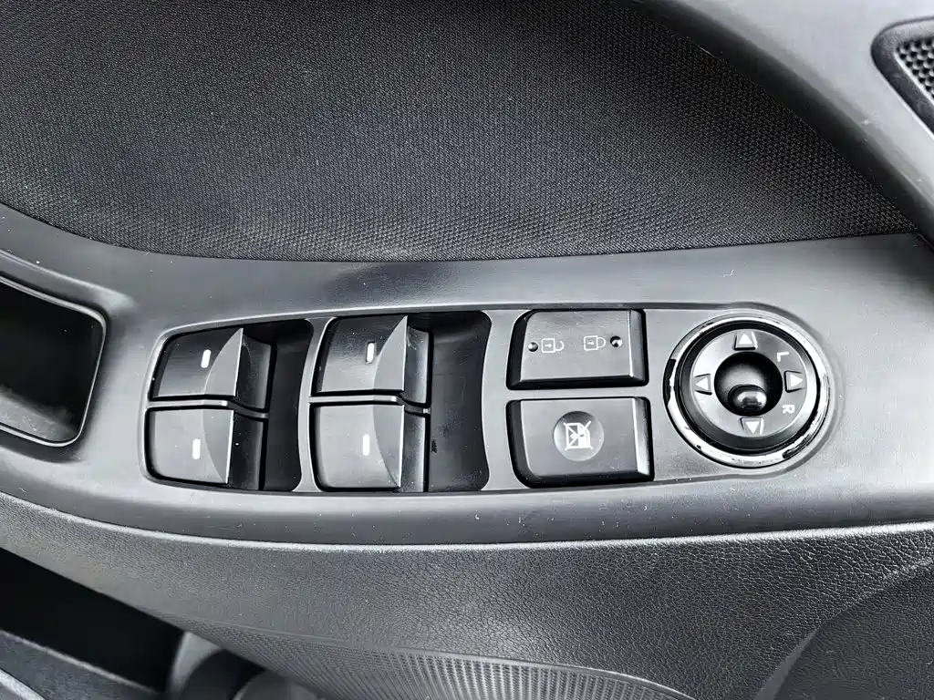 Hyundai Elantra Langdong — миниатюра 9