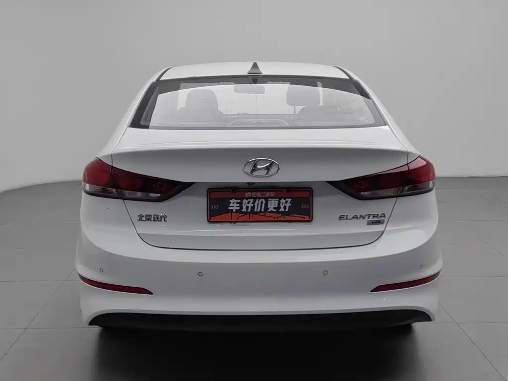 Hyundai Elantra — миниатюра 4