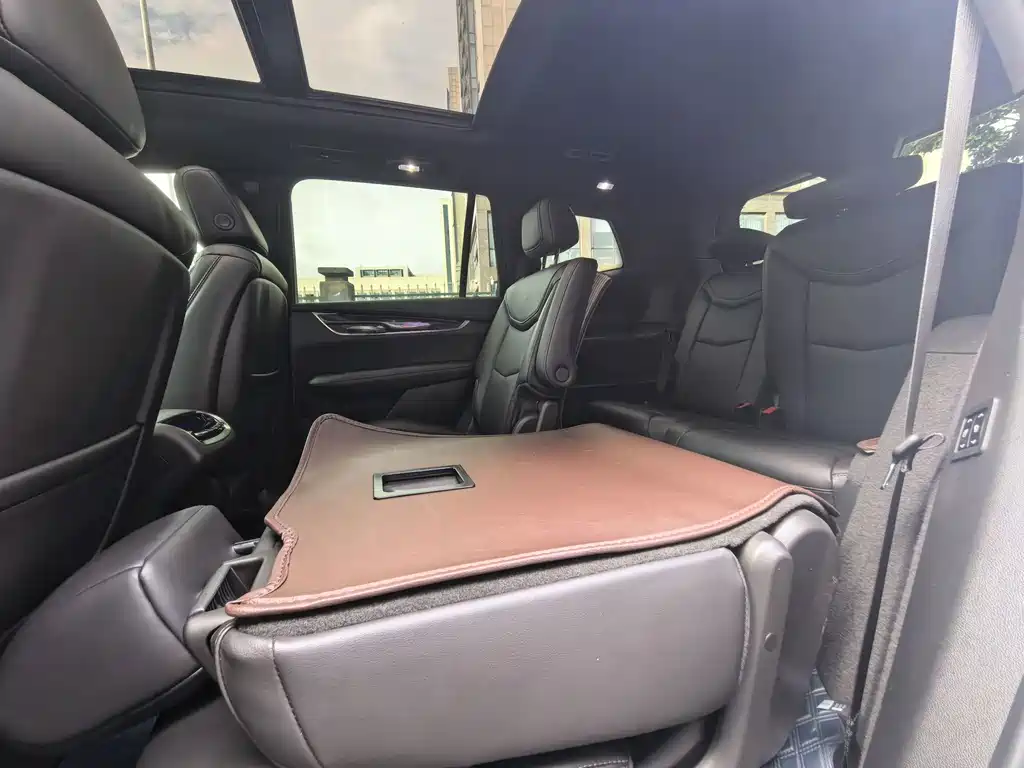 Cadillac XT6 — миниатюра 11