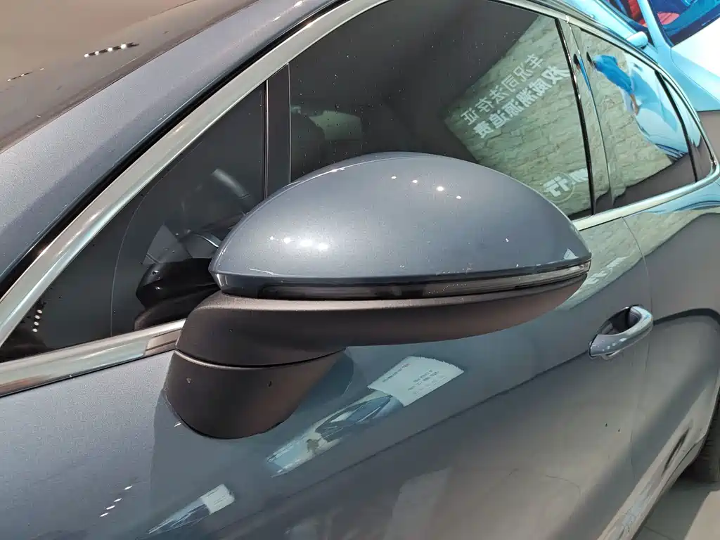 Porsche Cayenne Hybrid — миниатюра 22