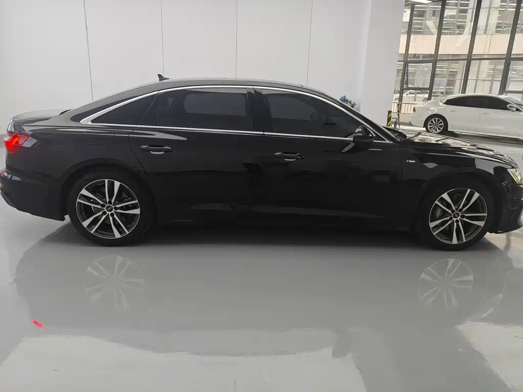 Audi A6L — миниатюра 4