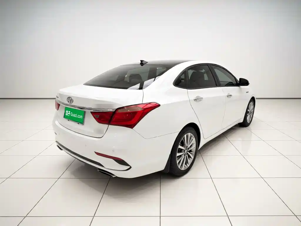 Hyundai Mistra — миниатюра 6