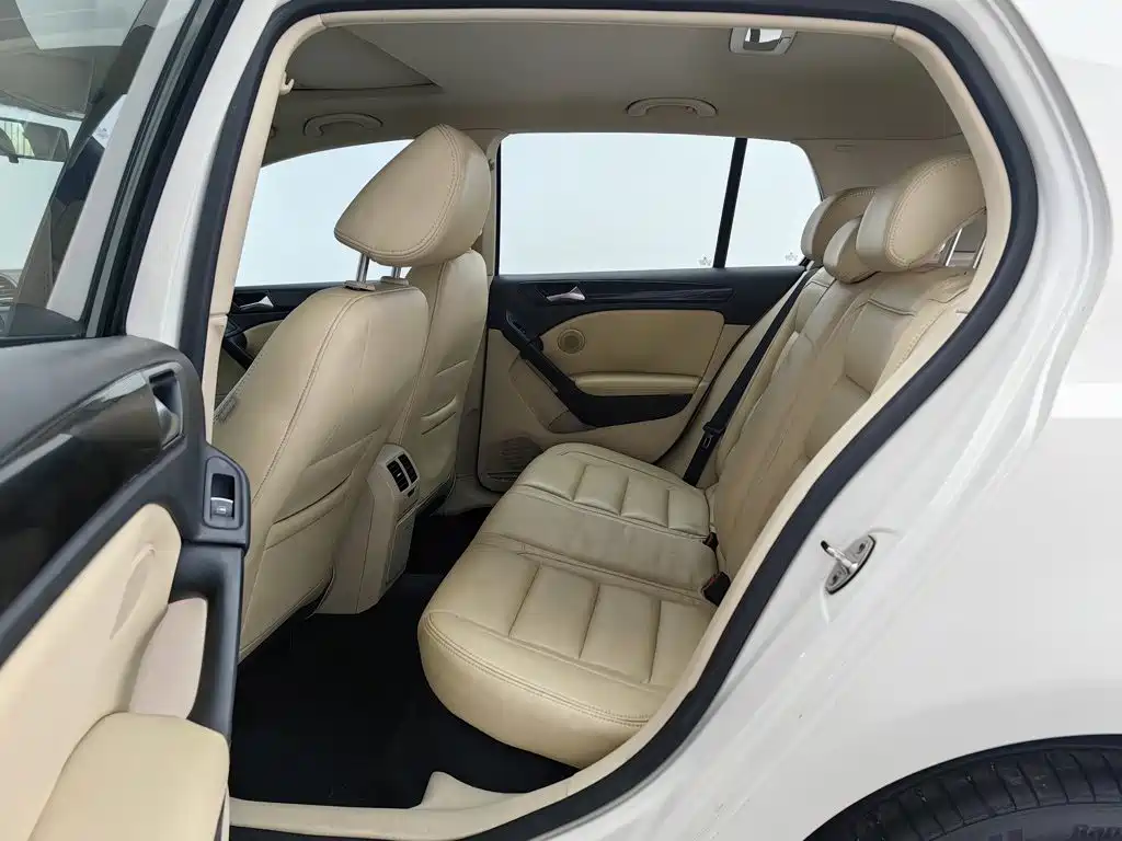 Volkswagen Golf — миниатюра 15