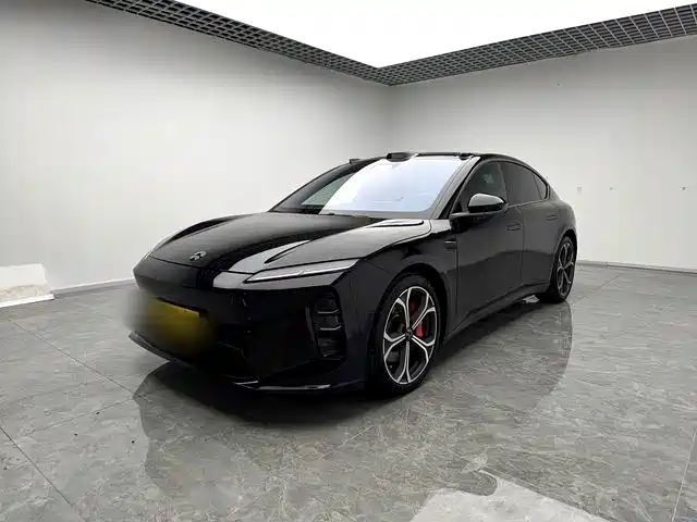 NIO ET5
