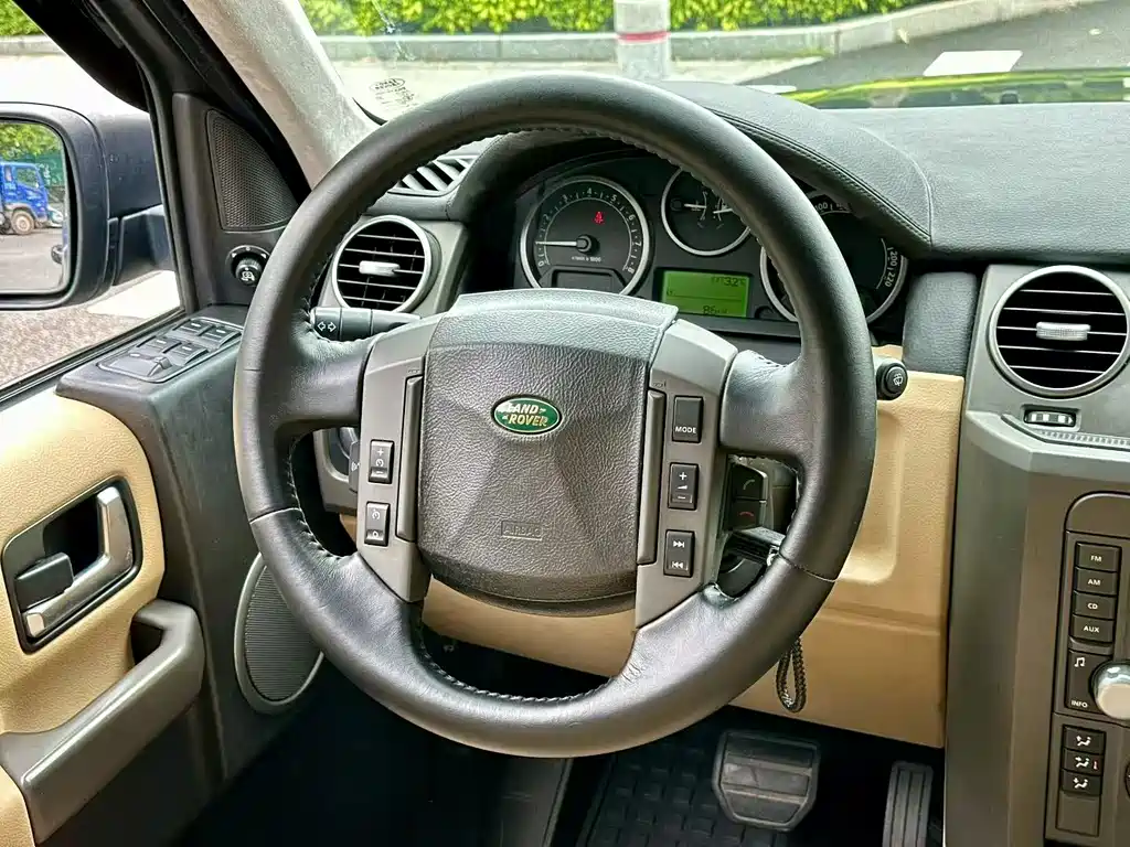 Land Rover Discovery — миниатюра 7