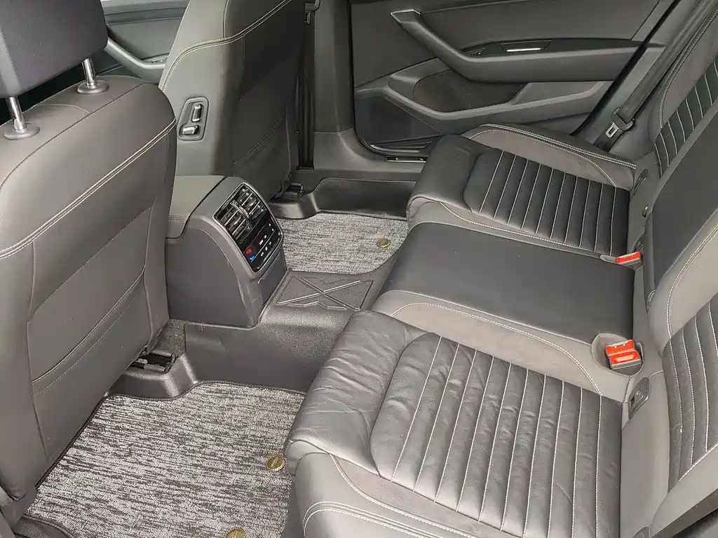 Volkswagen Magotan — миниатюра 12