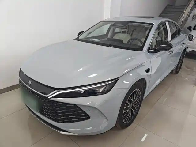 2025 BYD Qin