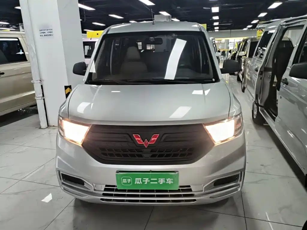 Wuling Hongguang V — миниатюра 3
