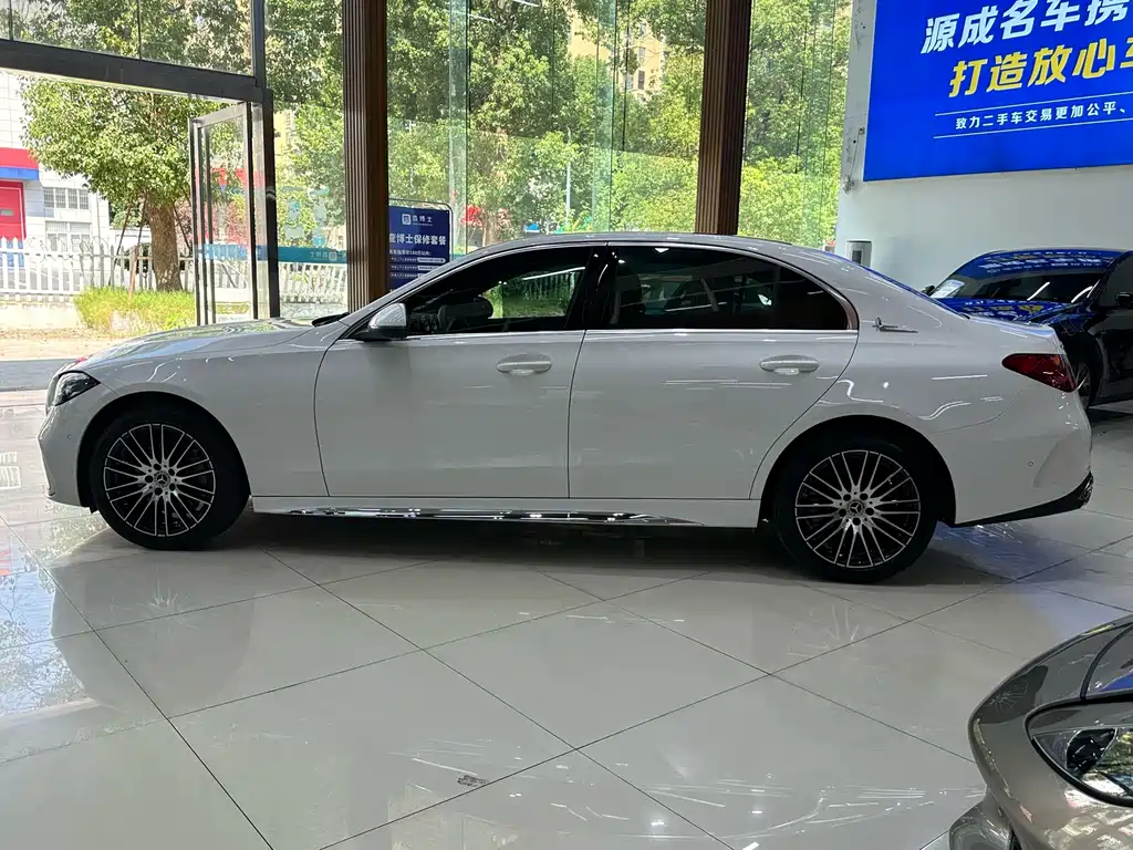 Mercedes-Benz C-Class — миниатюра 9
