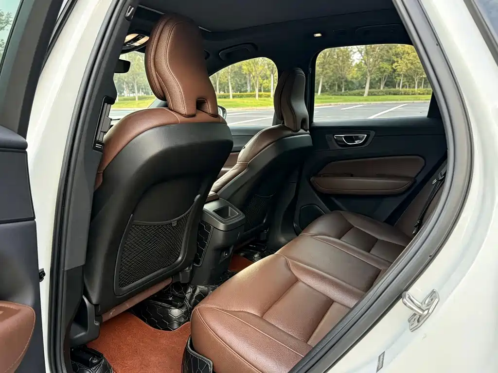 Volvo XC60 — миниатюра 9