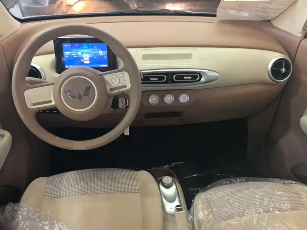Wuling MINIEV — миниатюра 10