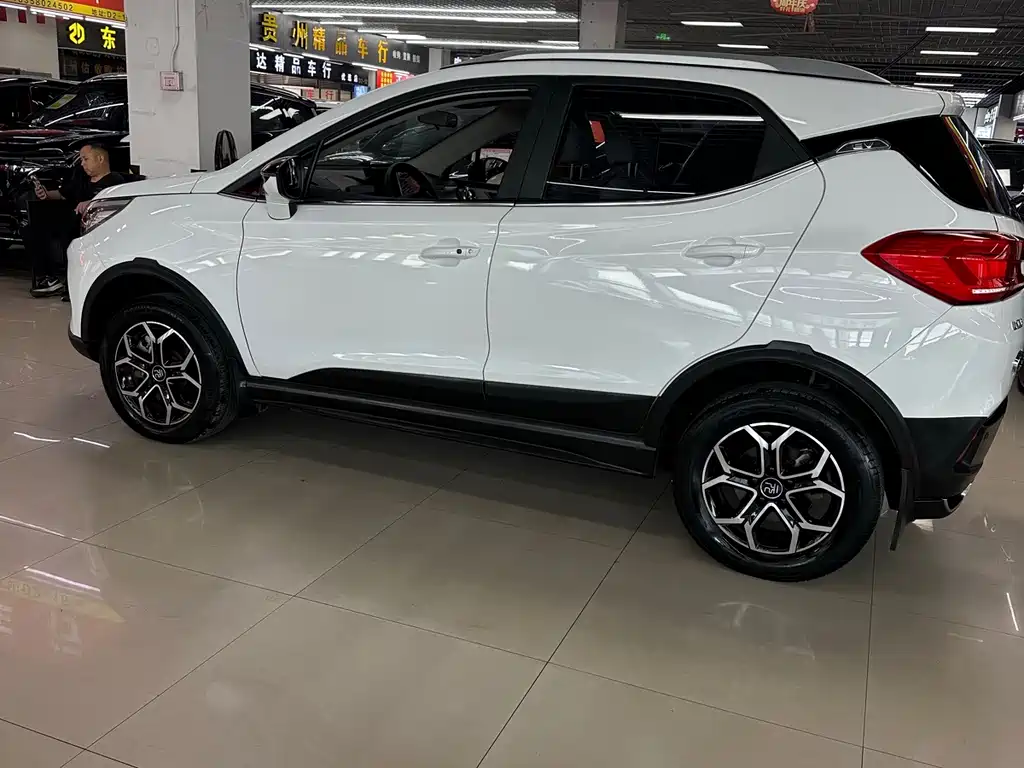 BYD Yuan Pro — миниатюра 2