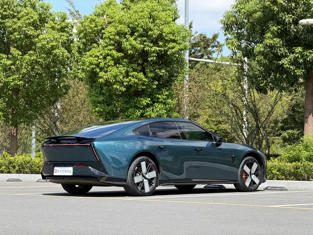 XPeng P7 — миниатюра 18