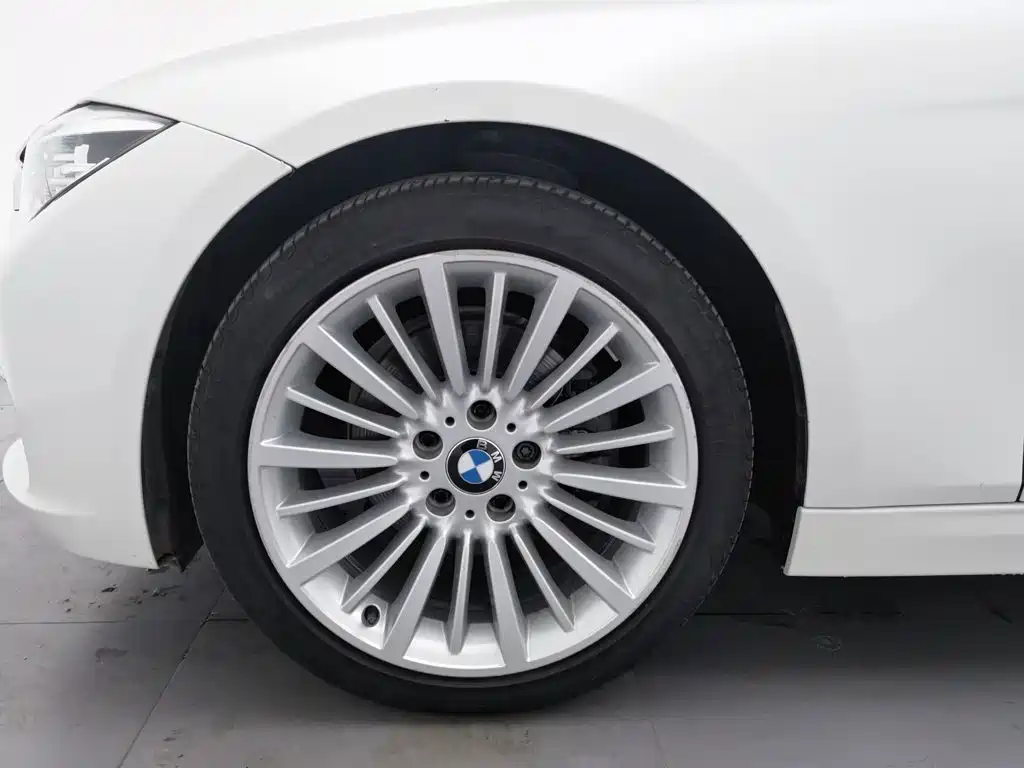 BMW 3 Series — миниатюра 17