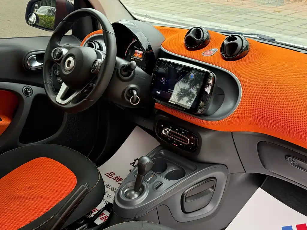 smart Smart Fortwo — миниатюра 8