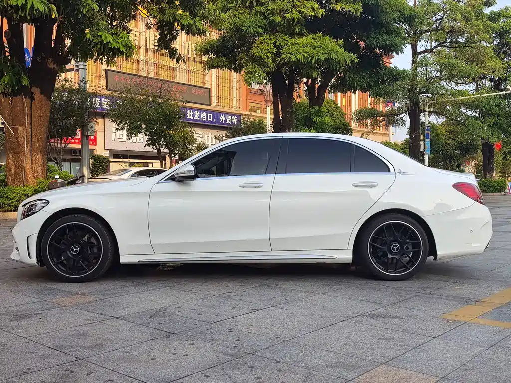 Mercedes-Benz C-Class — миниатюра 4