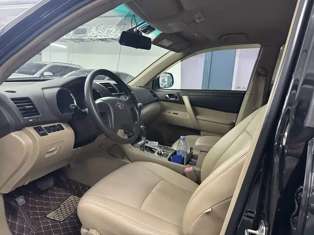 Toyota Highlander — миниатюра 4