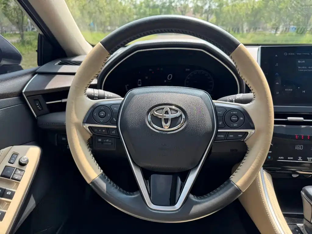 Toyota Avalon — миниатюра 7