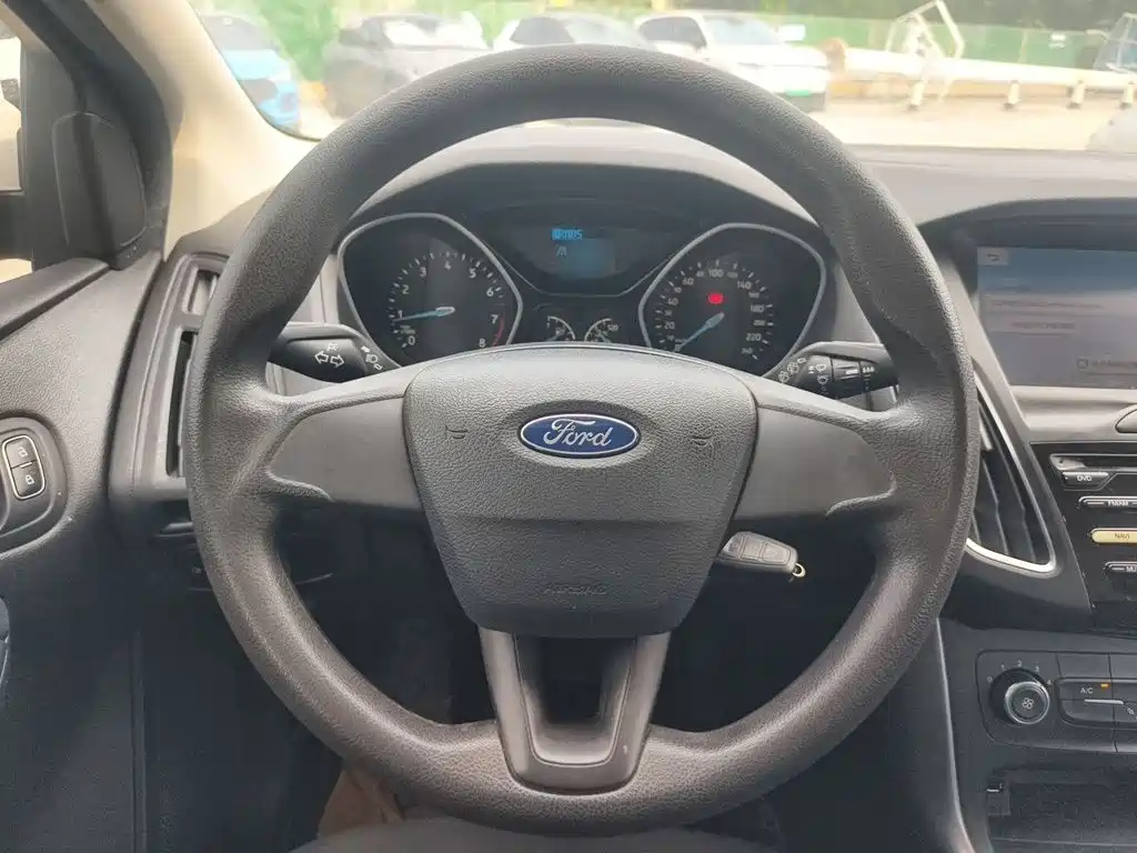 Ford Focus — миниатюра 3