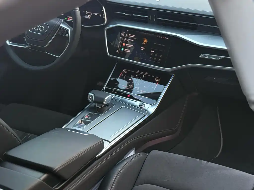 Audi A7L — миниатюра 11