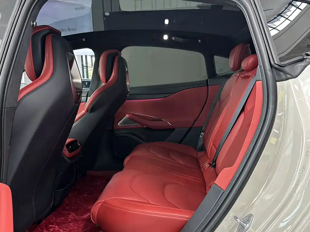 XIAOMI CAR XIAOMI SU7