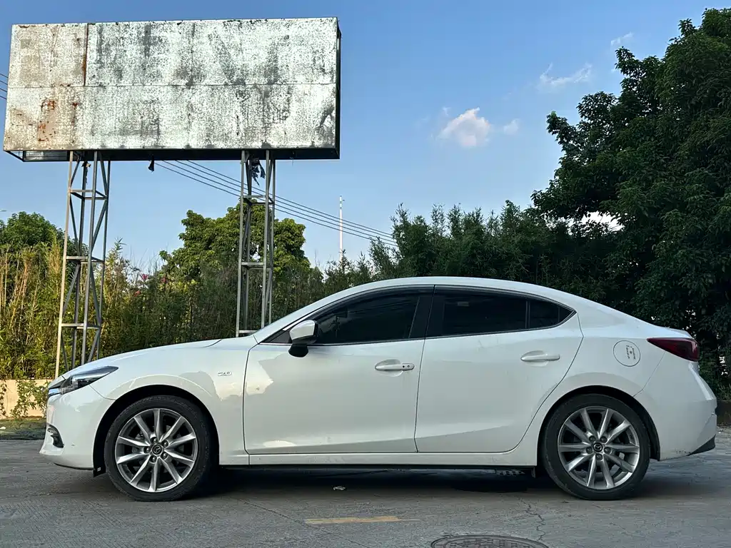 Mazda 3 Axela — миниатюра 8