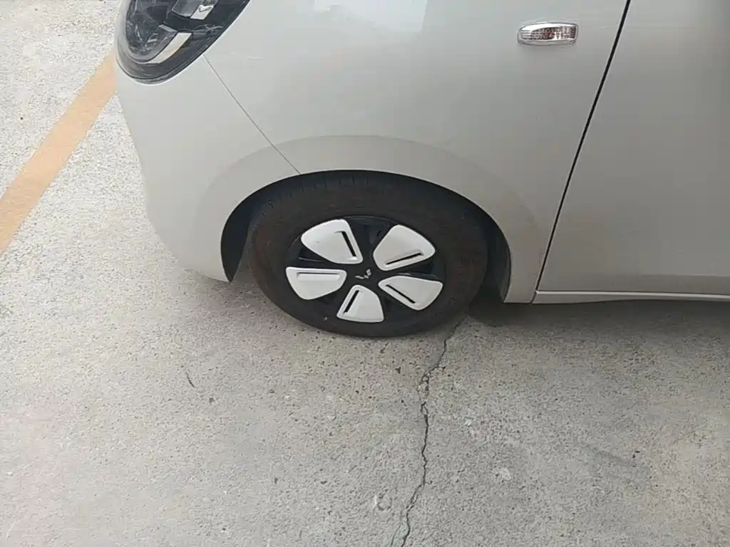 Wuling MINIEV — миниатюра 23