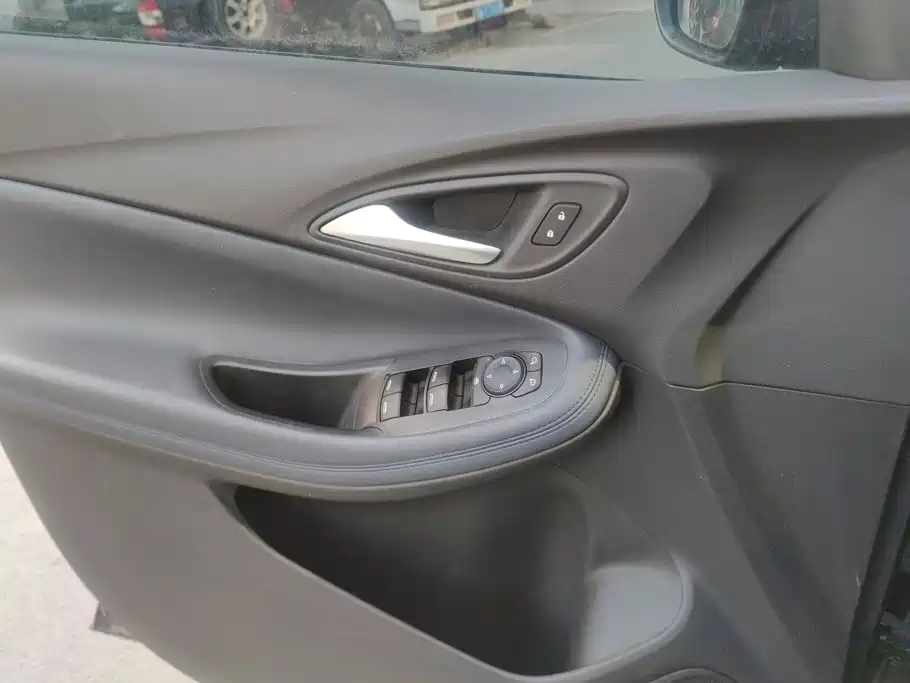 Buick Encore GX — миниатюра 7