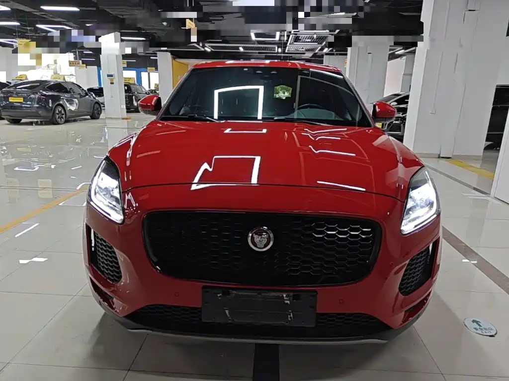 Jaguar E-PACE — миниатюра 3