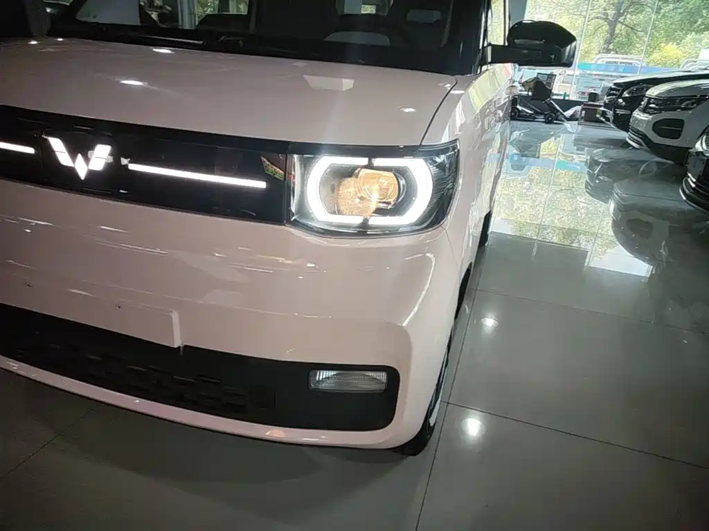 Wuling MINIEV — миниатюра 24