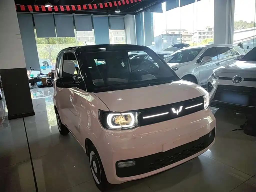 Wuling MINIEV — миниатюра 4