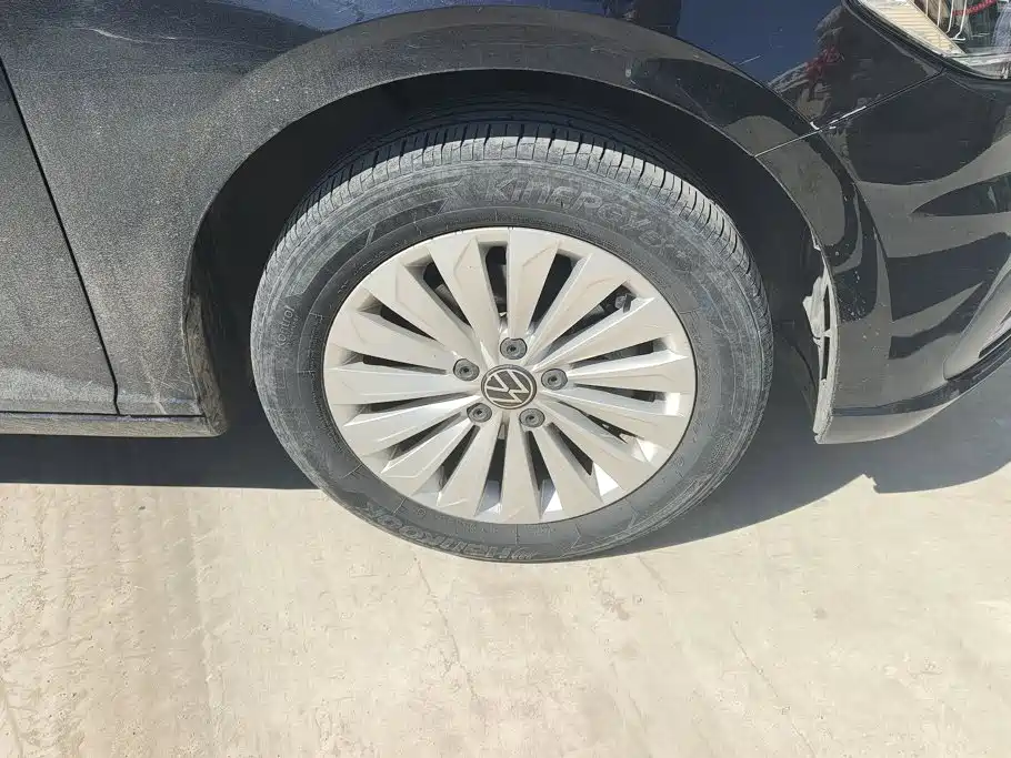 Volkswagen Lavida — миниатюра 6