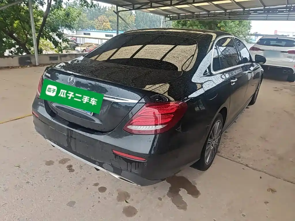 Mercedes-Benz E-Class — миниатюра 7