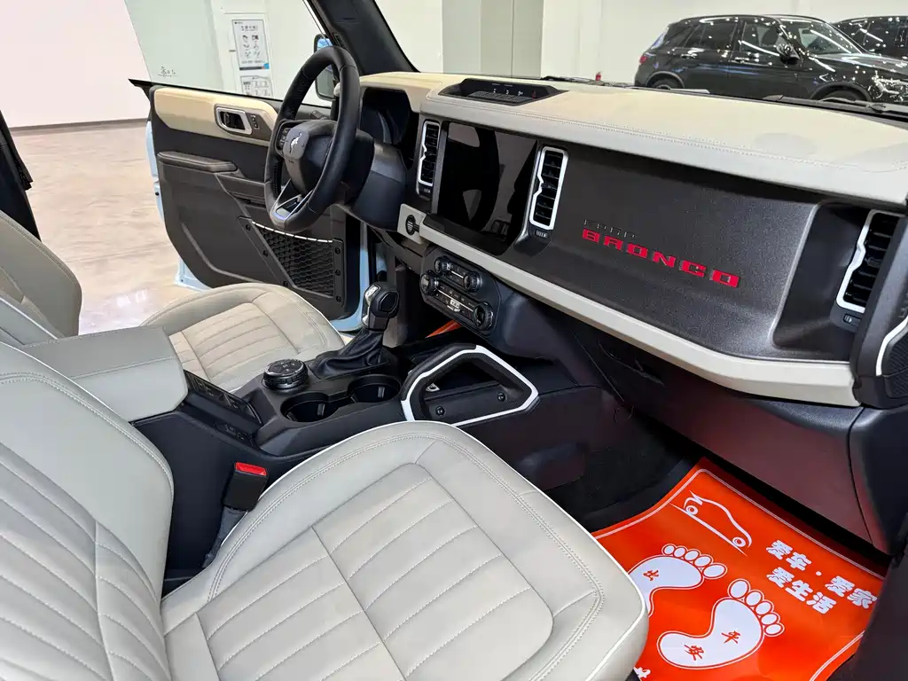 Ford Bronco — миниатюра 10