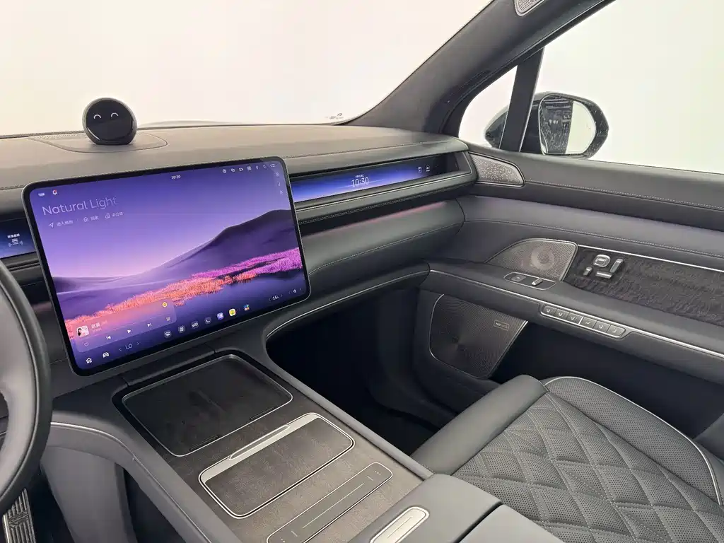 NIO ES8 — миниатюра 5